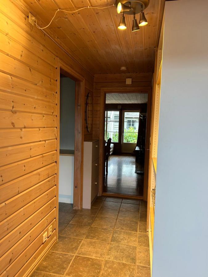Cozy Scandinavian In - Free Parking And Close To Many Amenities Leilighet